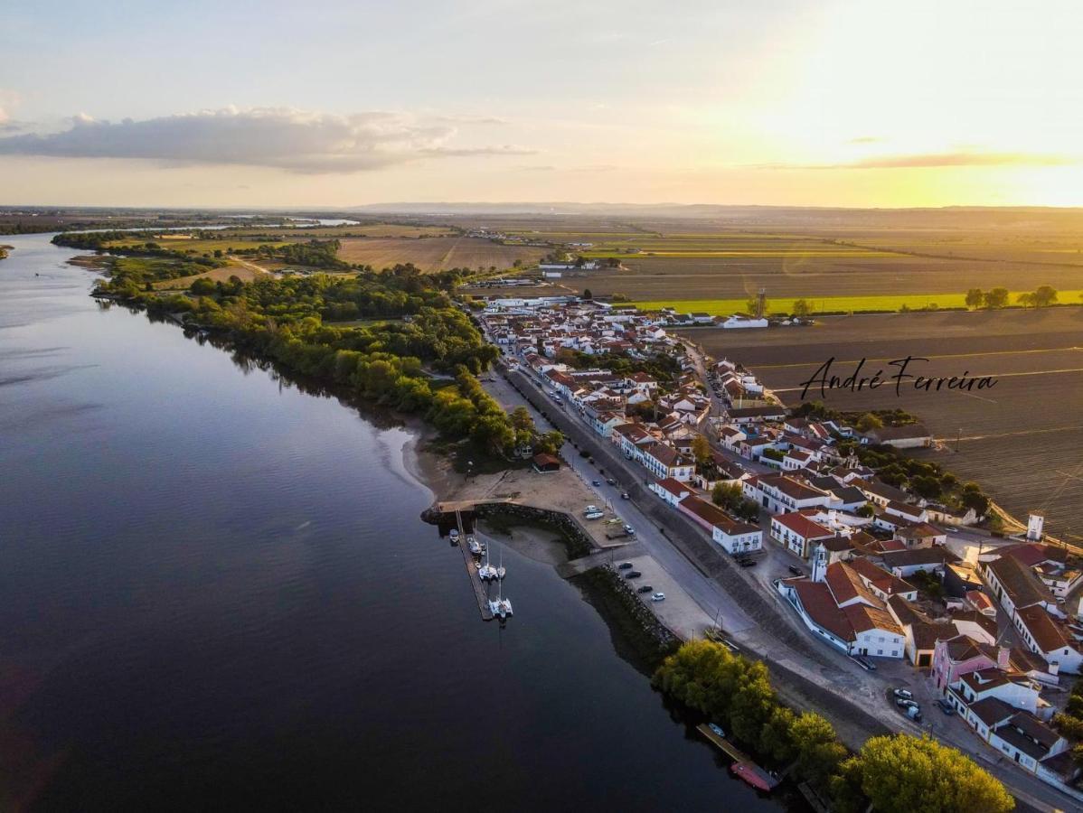 River Sun Valada Buitenkant foto